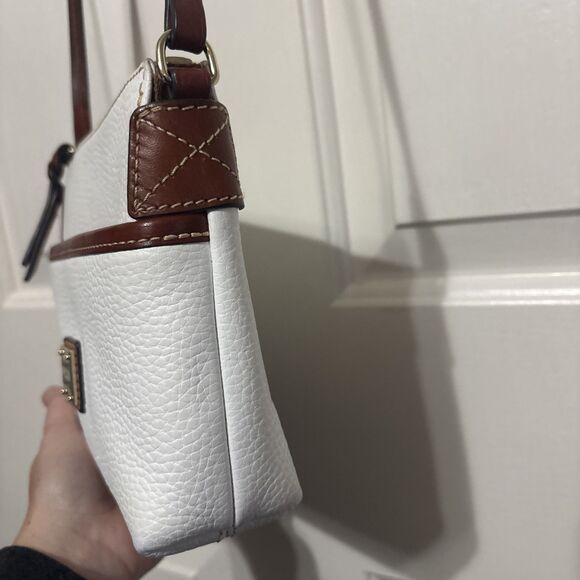 Dooney & Bourke White Pebble Leather Ginger Pouchette Crossbody Bag Read - Picture 3 of 11